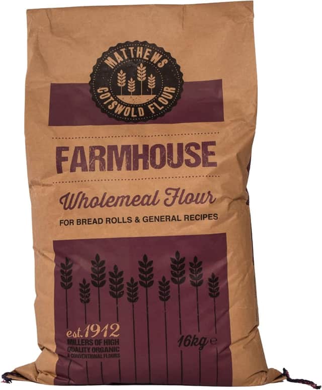 A small picture of Matthews Farmhouse Wholemeal Flour 16kg