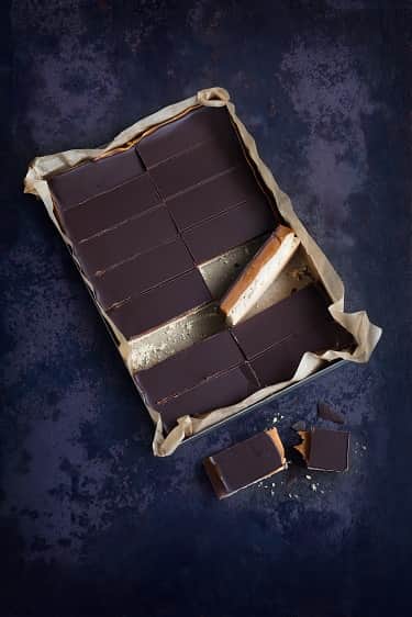 A small picture of Peck & Strong Luxury Chocolate Caramel x16