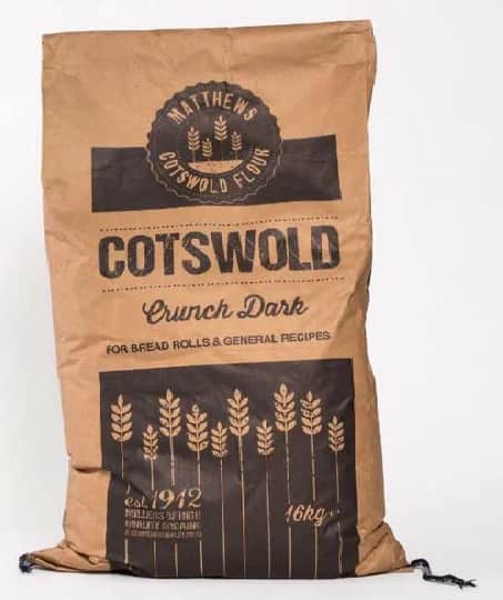 A small picture of Matthews Cotswold Crunch Dark Flour 16kg