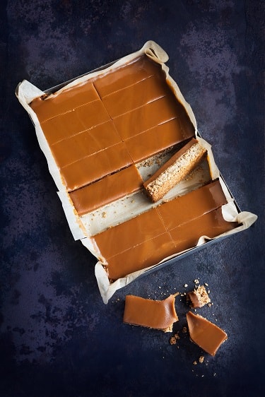 A picture of Peck & Strong Rich Caramel Flapjack 1 x 16
